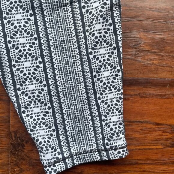 Prana Ryley Crop Pants with Pockets - Picture 6 of 7